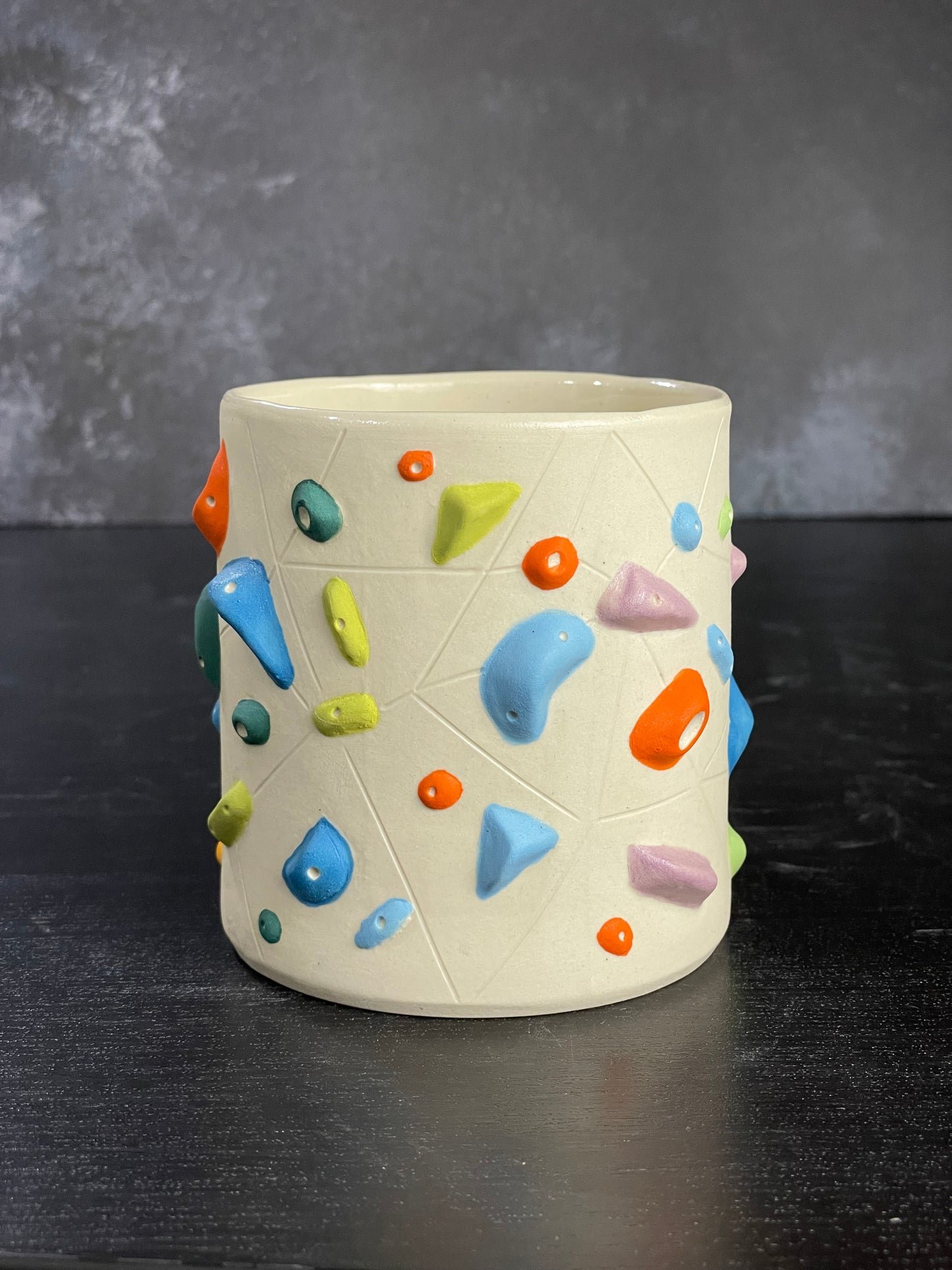 White Climbing Cup with Hold Handle - GREEN