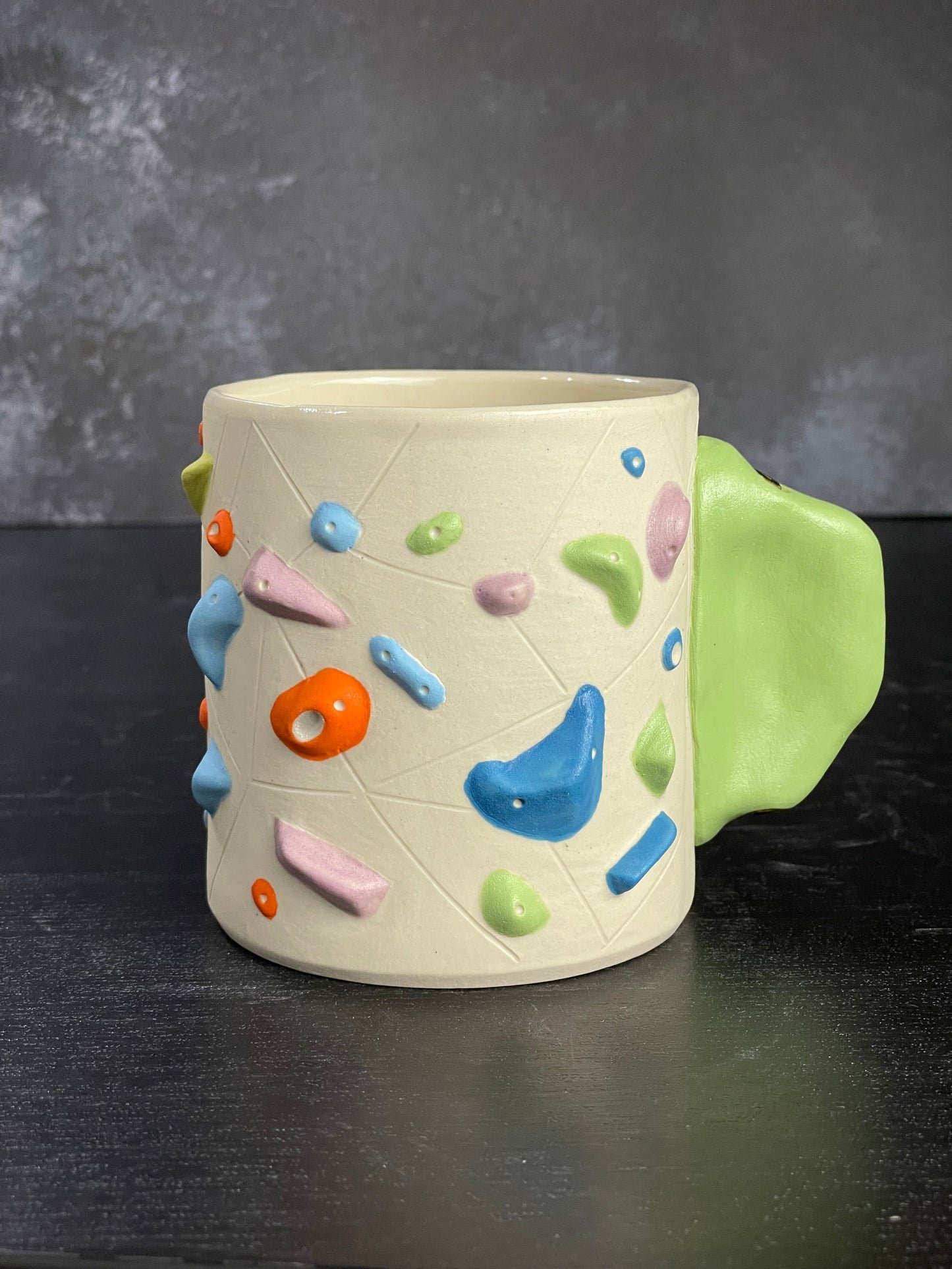 White Climbing Cup with Hold Handle - GREEN